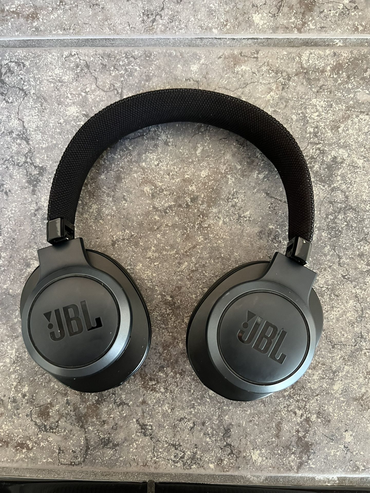 JBL LIVE500BT Headphones (Black)