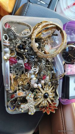 vintage antique jewelry