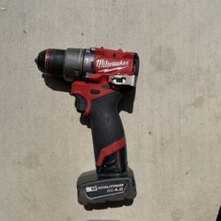 Milwaukee Hammer Drill W 4.0 Battery 