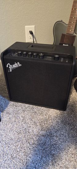 Fender Mustang LT25 modeling amp