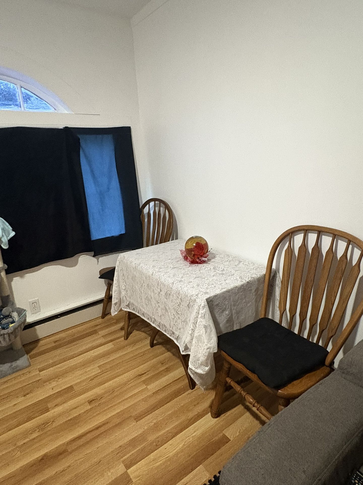 Brown Drop Square Table Set