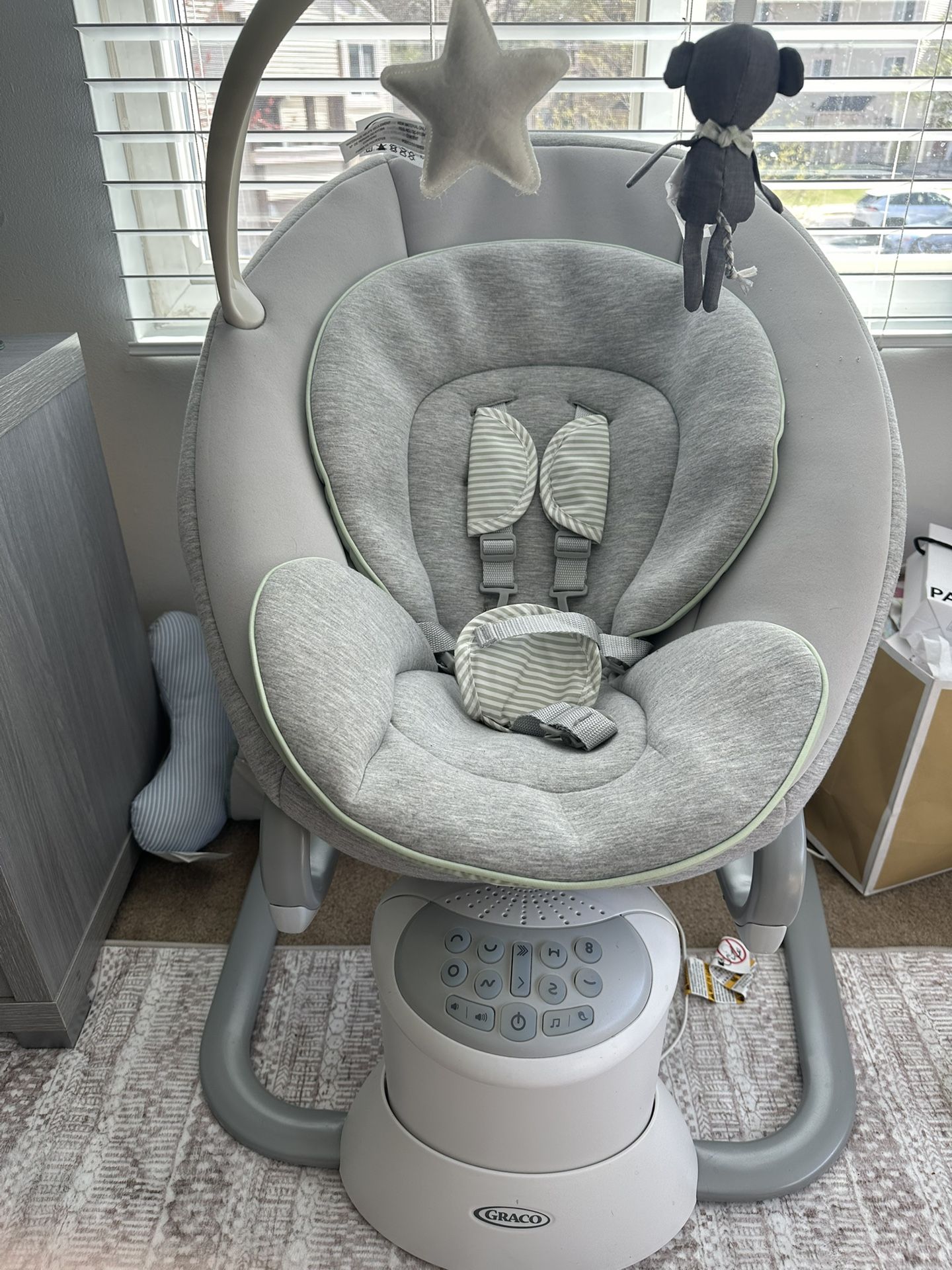 Graco Soothe My Way Swing