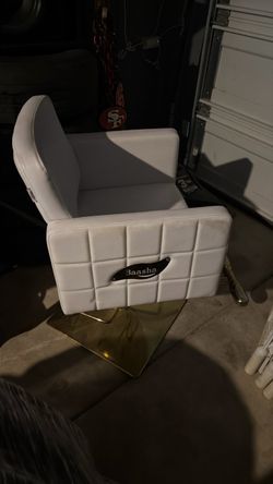 Barber/styling chair