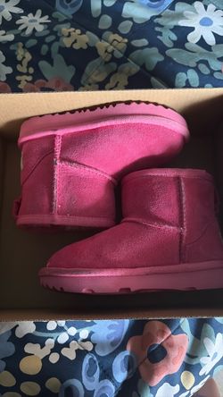 Uggs Kids Girls size 8