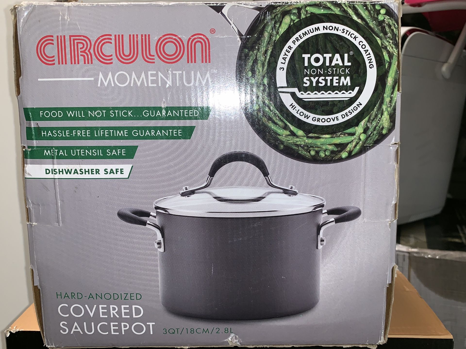 CIRCULON MOMENTUM COVERED 3 QT SAUCE-POT WITH STRAINER