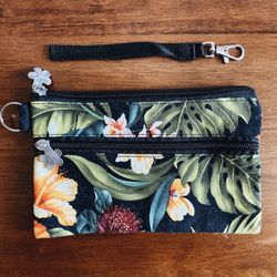 Hawaiian Wristlet