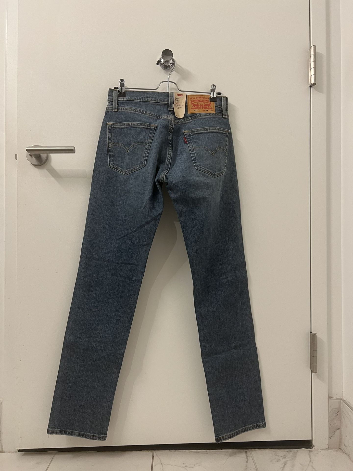 Women’s Levi’s 511 Slim Straight, size 29