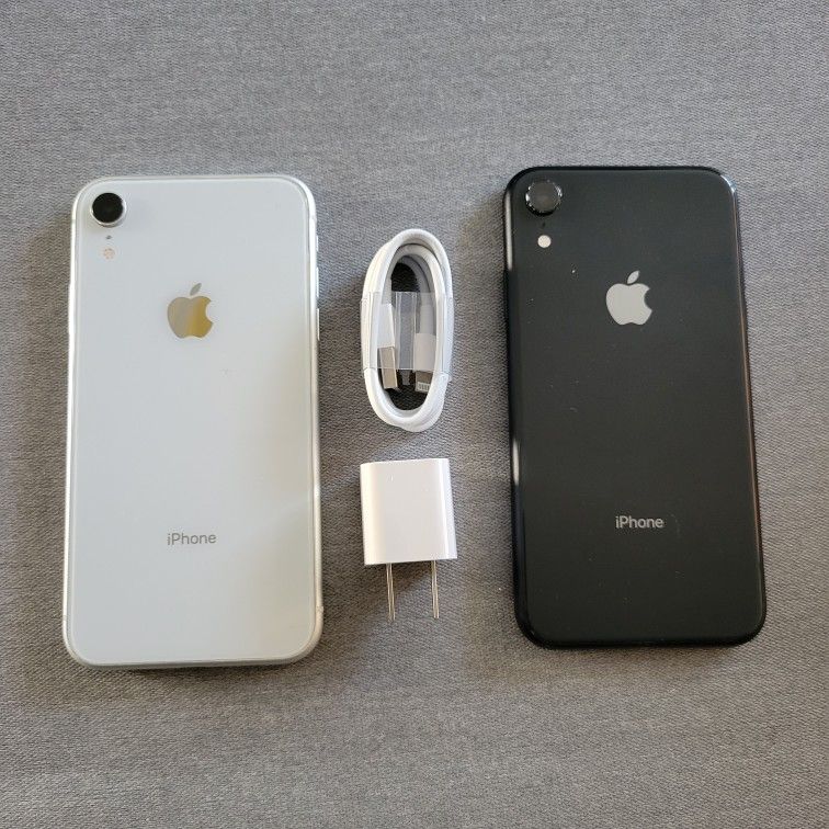 Apple iPhone 8 - UNLOCKED - Like New