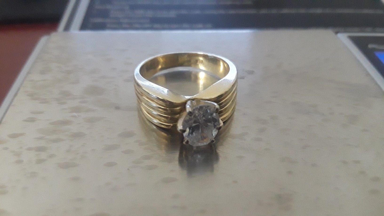 14k Gold Ring with Cubic Zirconia