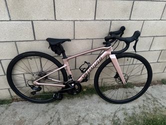 Specialized Roubaix road bike size 44