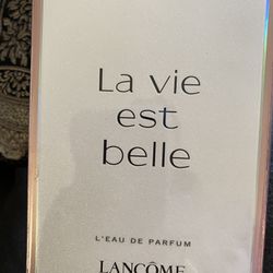 Brand New La Vie Est Belle Perfume