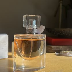 La Vie Est Belle Perfume