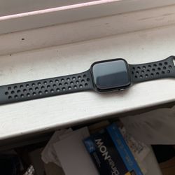42 mm Nike Edition Apple Watch 