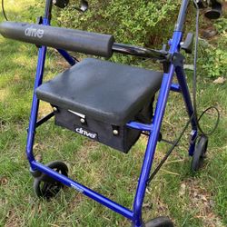 Rolator (Rolling Walker)by Drive
