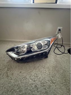 2021 Kia Forte Driver’s Side Headlight