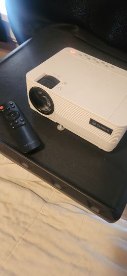Portable Projector Vankyo A01002 W/ Remote
