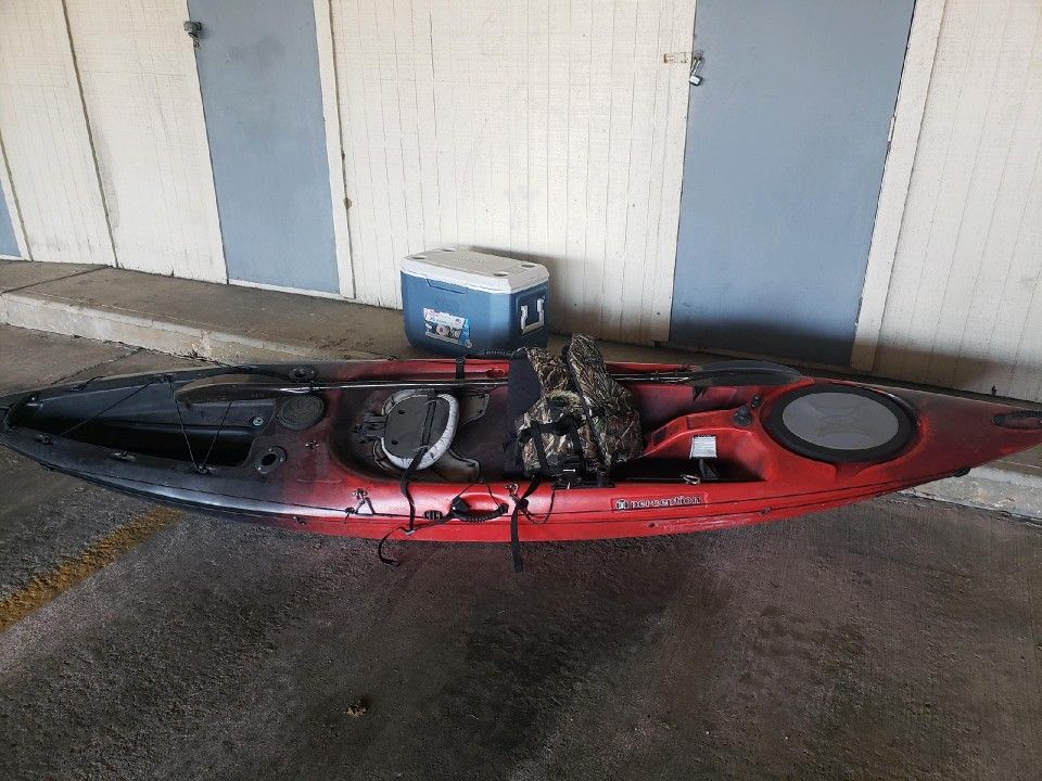 Pescador 12 ft Fishing Kayak