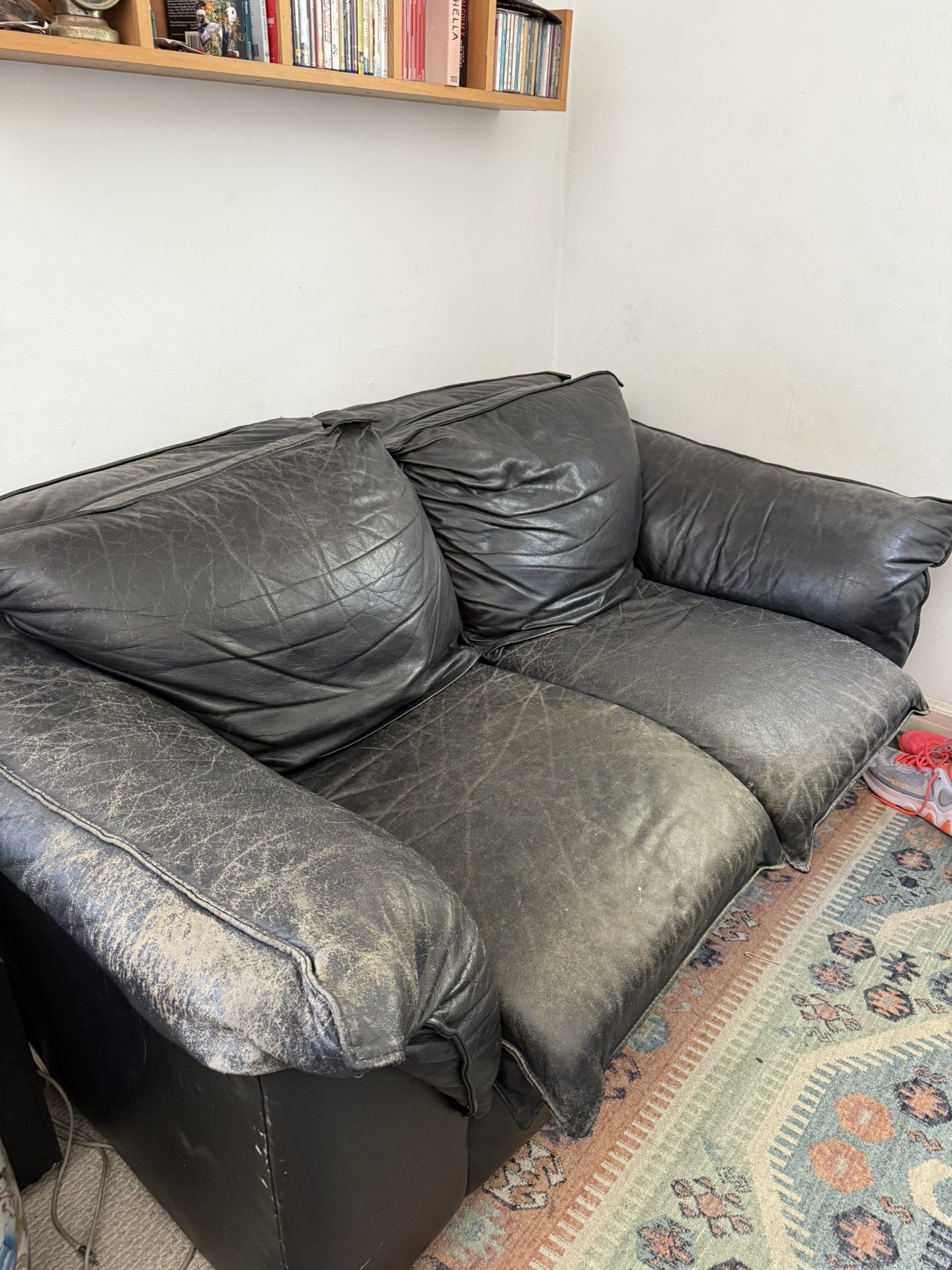 Free Love Seat