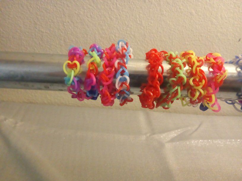 Be Inspired Cra-Z-Loom Ultimate Rubber Band Loom by Cra-Z-Art for Sale in  Las Vegas, NV - OfferUp
