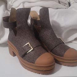 Michael Kors Corey Logo Cut Out Ankle Boot *NEW*