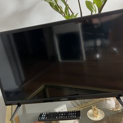 Vizio Tv 24” 