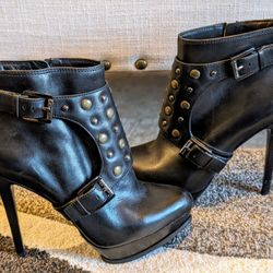 MK Black Leather High Heel Boots (8.5)