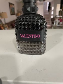 Valentino Born in Roma cologne