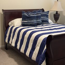 Full beautiful sleigh bed