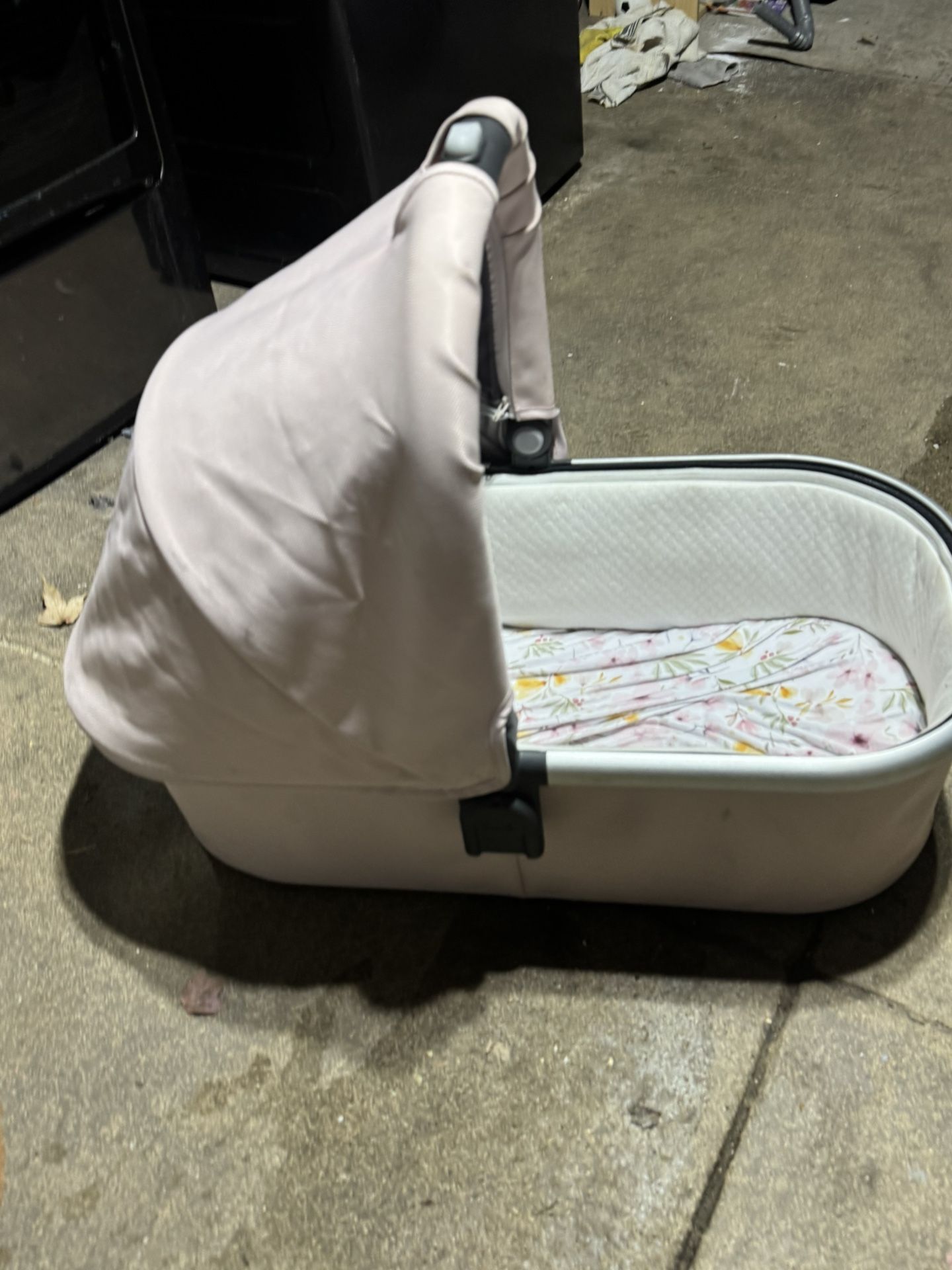 Uppababy V2 Bassinet