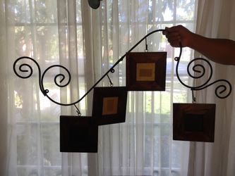 Metal and wood wall picture holder