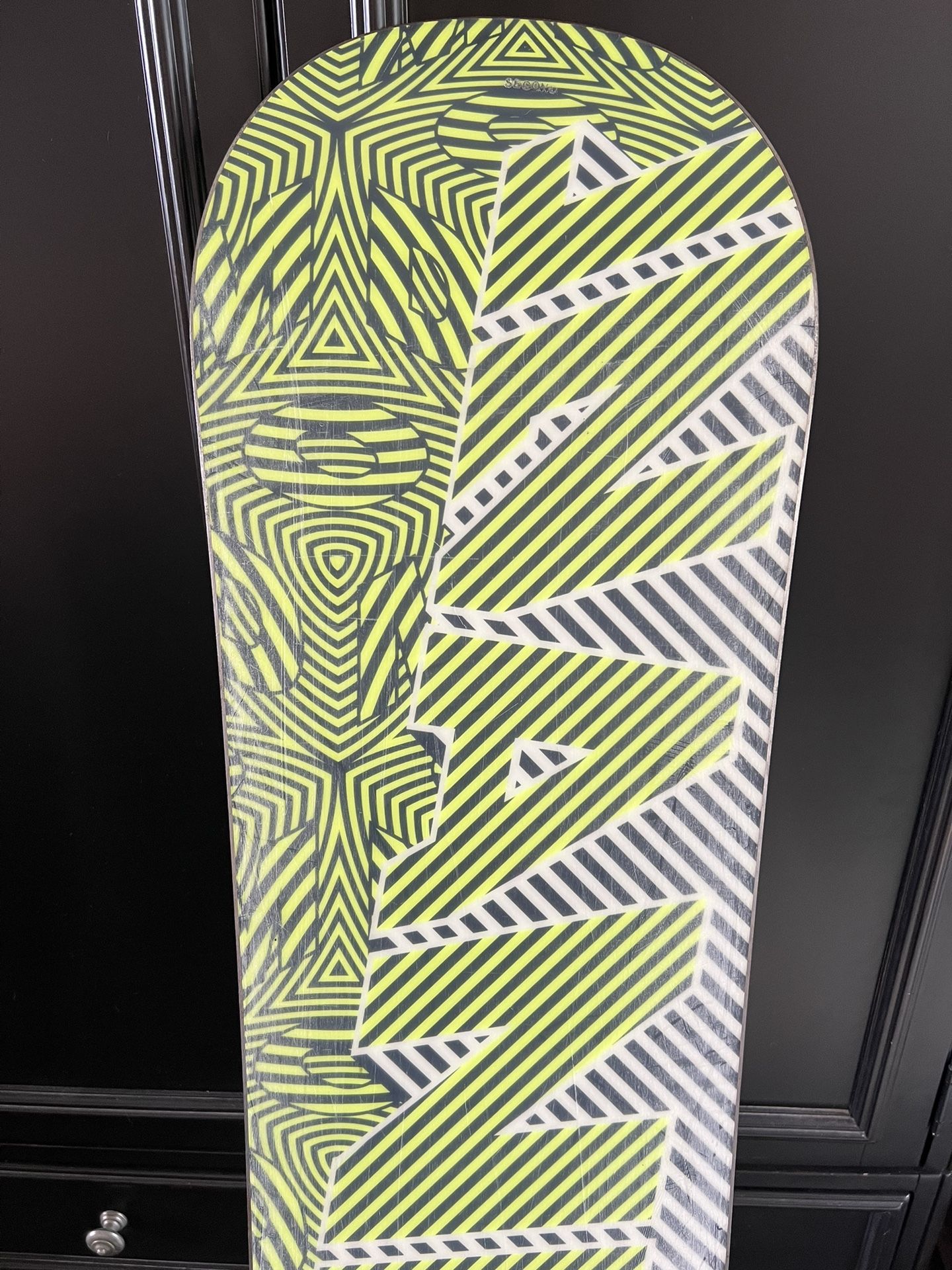 156 Burton Dominant Board Snowboard Green Neon Lime Yellow for