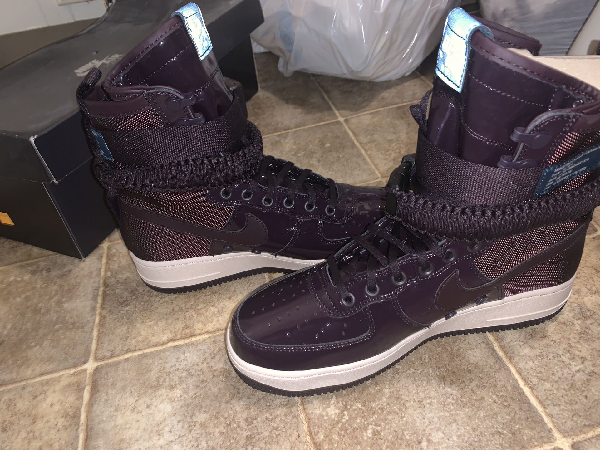 Nike SF Air Force 1 High Ruby Rose Force Is Female Port Wine (W)