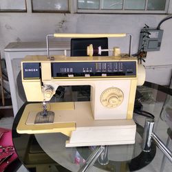 Singer Sewing Machine For Sale