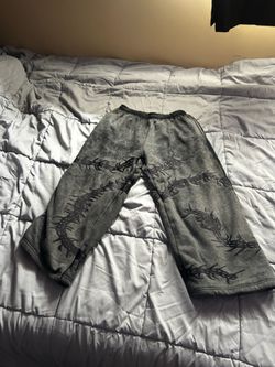 Phantom sweat pants