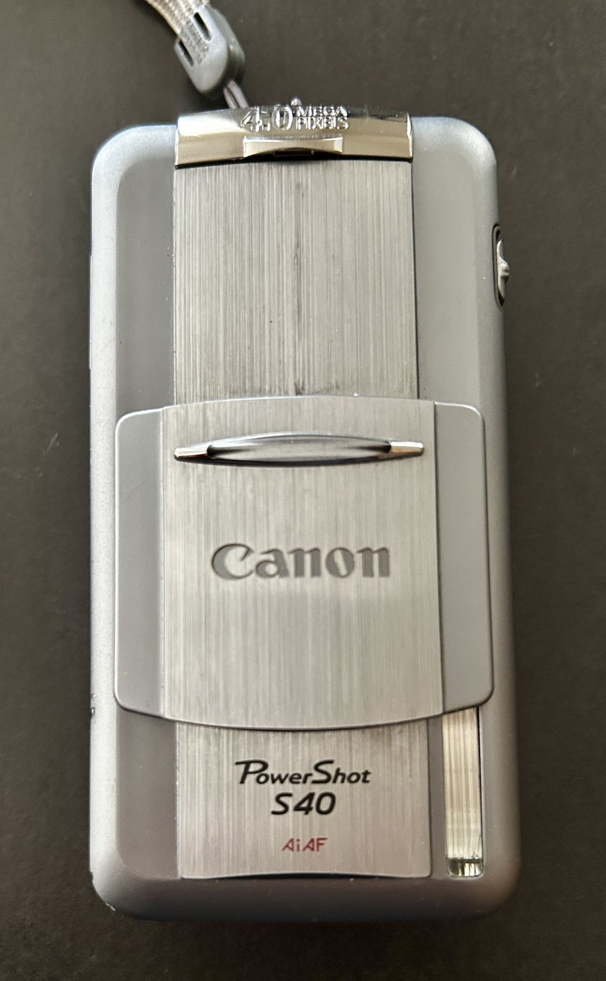 Canon PowerShot S40 Camera with Battery Charger