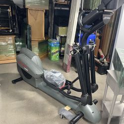Life Fitness Elliptical 