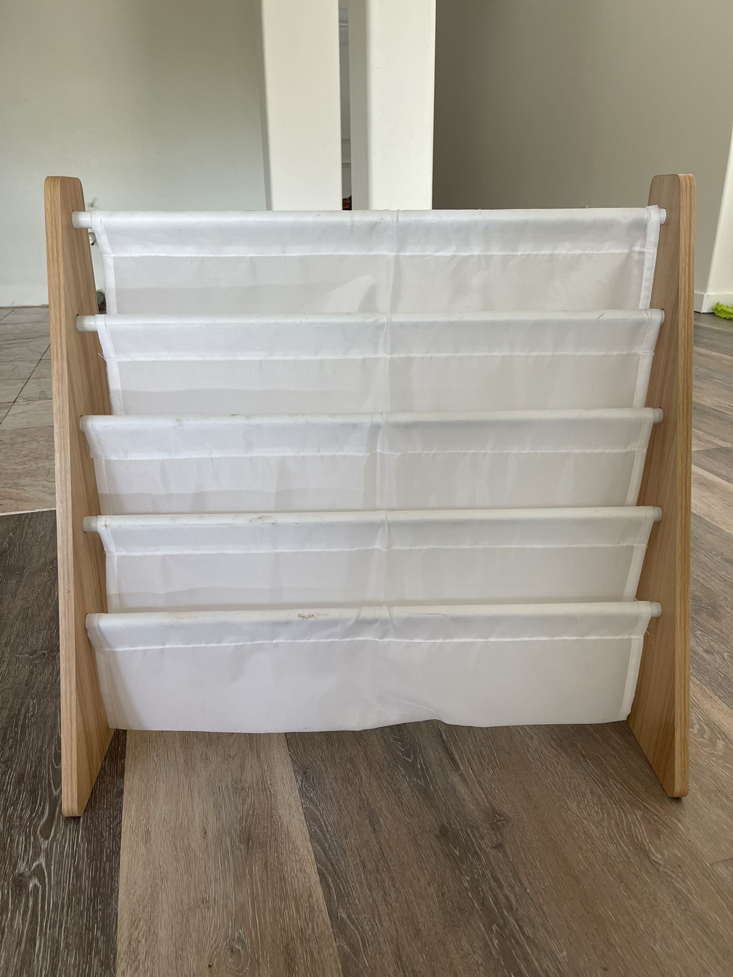 Kids Bookshelf 