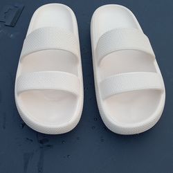 Victoria Secret Slide Size L 