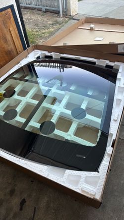 2023 Tesla Model X windshield