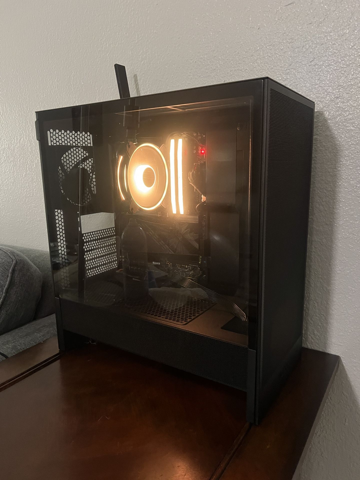 Custom Built Gaming PC AMD Ryzen 5 9600X