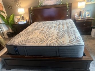 Cal King Sealy PosturePedic Mattress