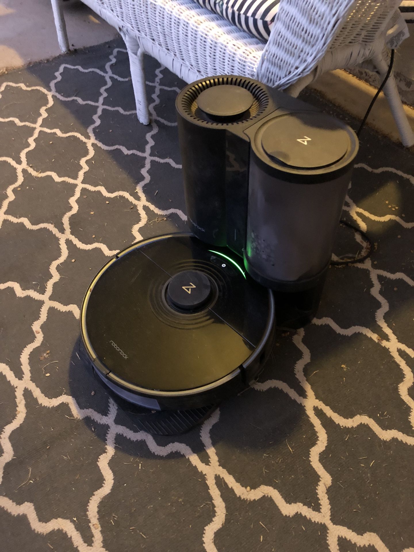 Robot Vacuum With Automatic Emptying 