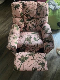 Real tree Camo Chair