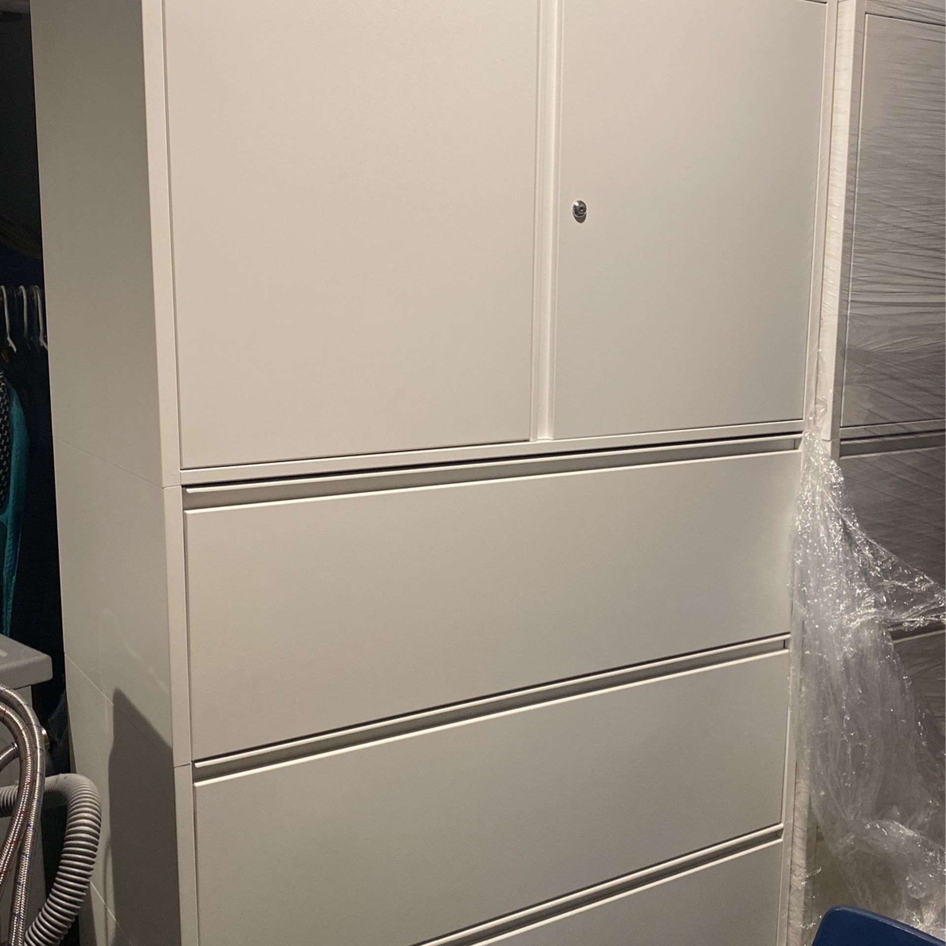 Storage Cabinet\file Cabinet