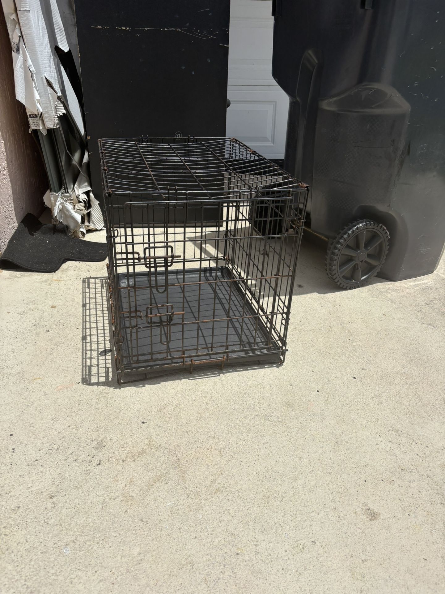 Small Metal Dog Crate – Used, Fair Condition