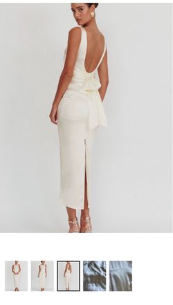 NWT , XS Saints and Secrets (Selfie Leslie) Bow Back Maxi Dress in Ivory