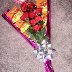 Rose/Hot Cheeto Bouquet 
