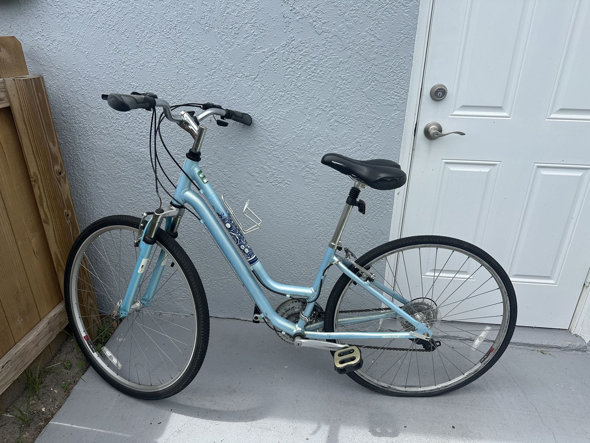 Women’s Diamondback Vital 2 Bicycle