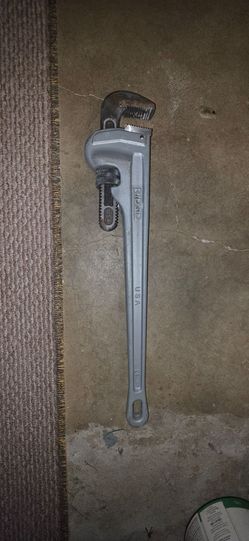Ridgid 24" aluminum pipe wrench barley used