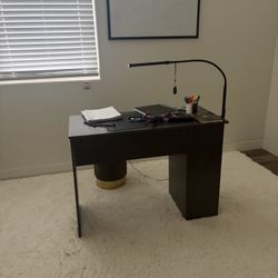 Black Desk